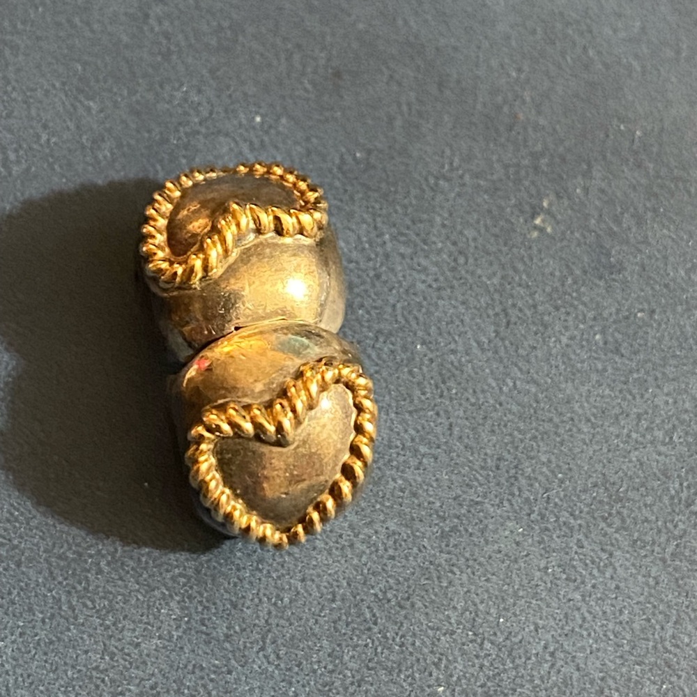 Pandora clip with gold heart
